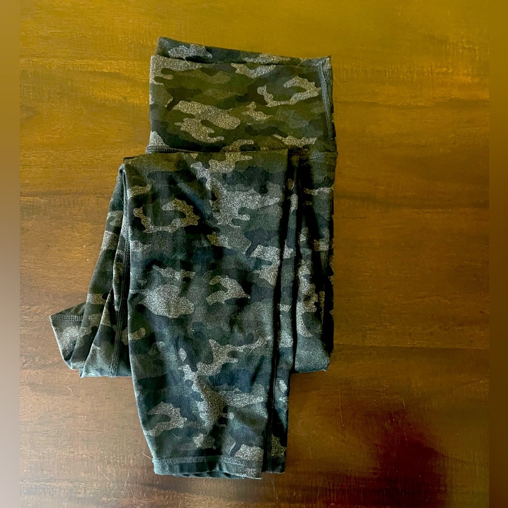 Fabletics camo leggings
